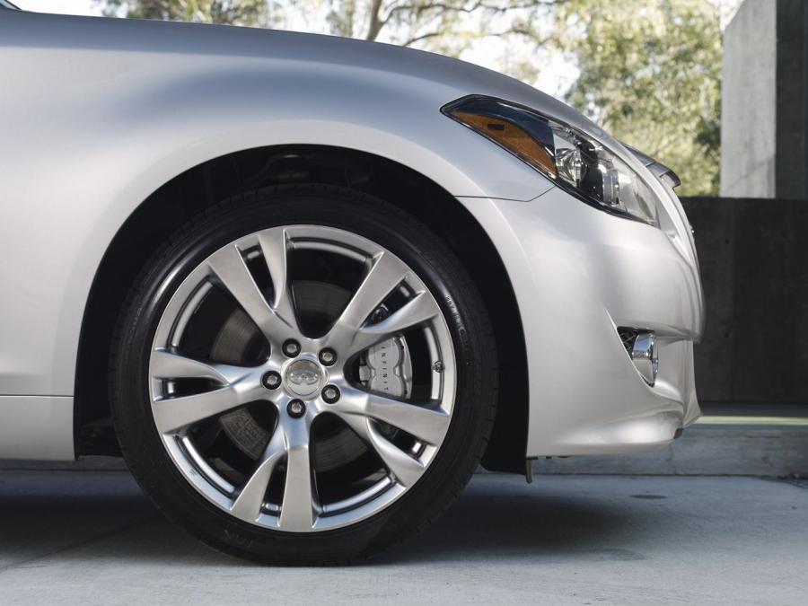  Infiniti M37 S 2011 года  (фото 24 из 33)